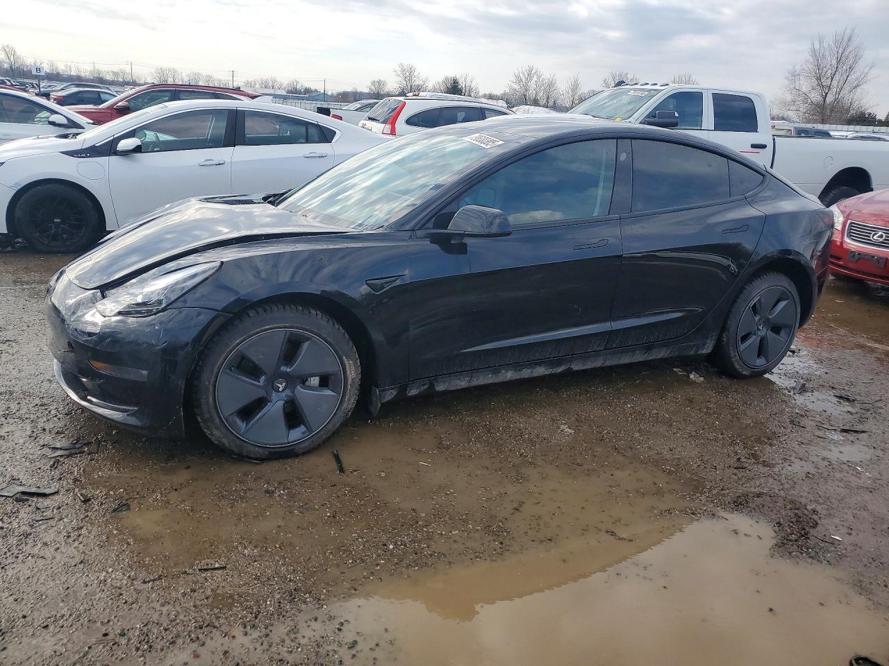 2023 Tesla Model 3 - zdjęcie główne