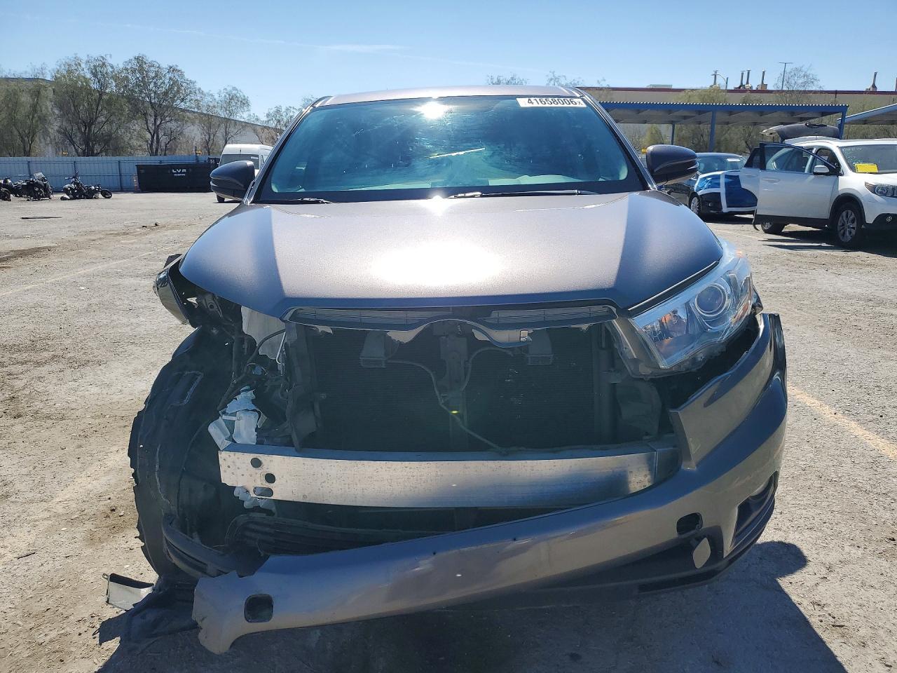 2016 Toyota Highlander Le Plus - zdjęcie 5