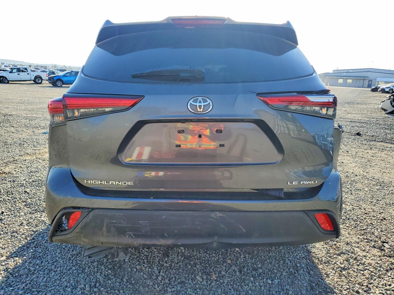 2023 Toyota Highlander Le - zdjęcie 6