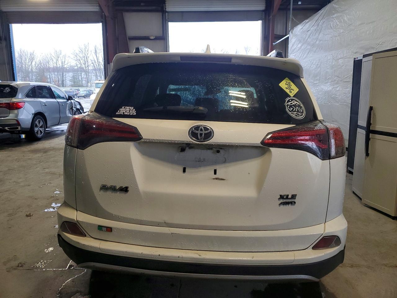 2017 Toyota Rav4 Xle - zdjęcie 6