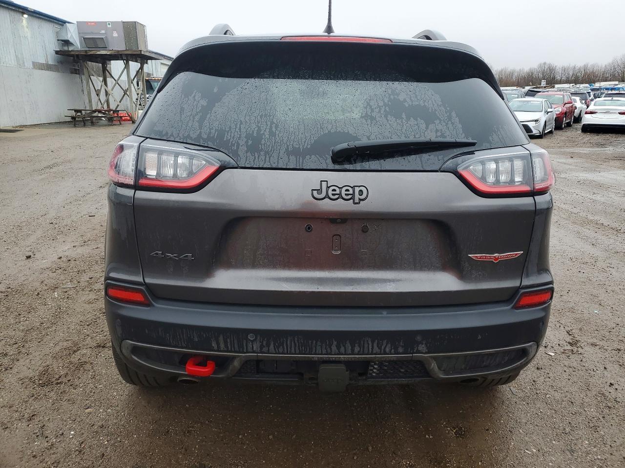 2019 Jeep Cherokee Trailhawk - zdjęcie 6