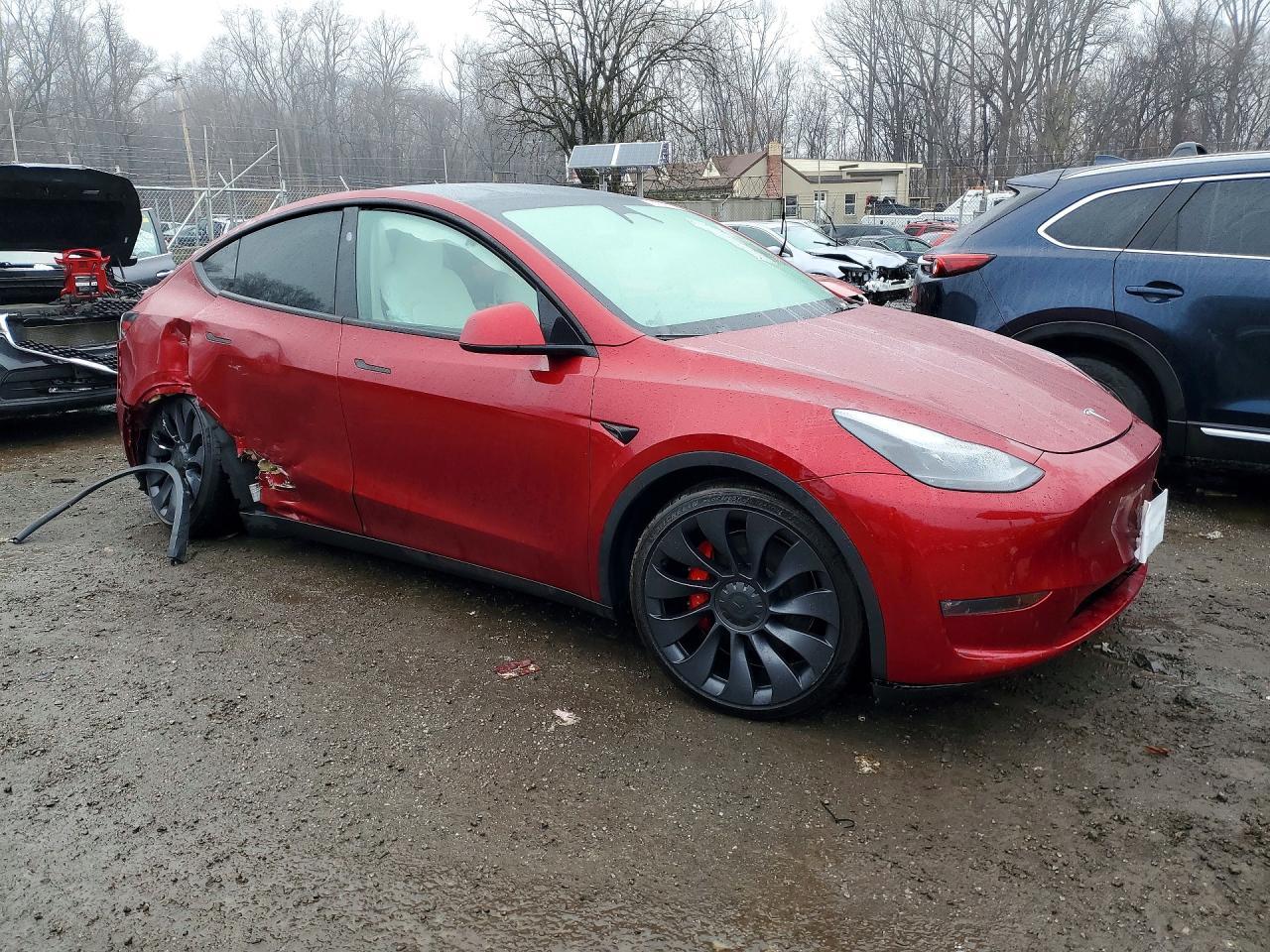 2024 Tesla Model Y - zdjęcie 4