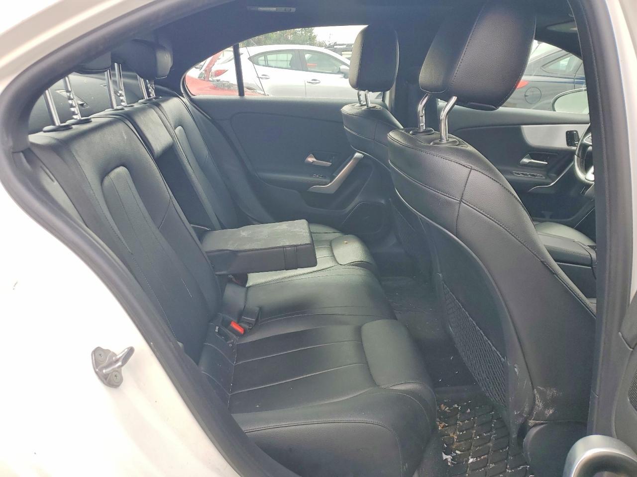 2021 Mercedes-Benz A 220 4Matic - zdjęcie 10