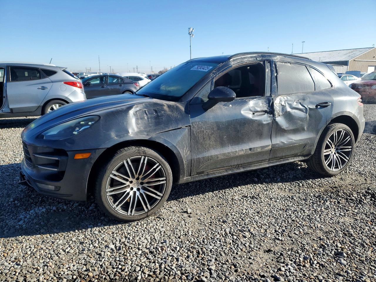 2017 Porsche Macan Turbo - zdjęcie główne