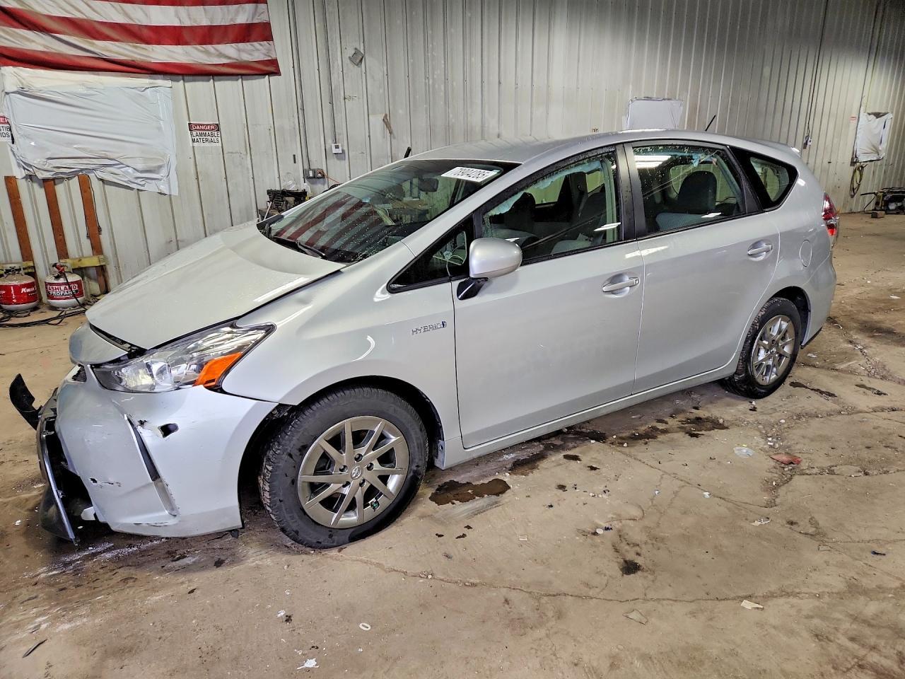 2015 Toyota Prius V Three - zdjęcie główne