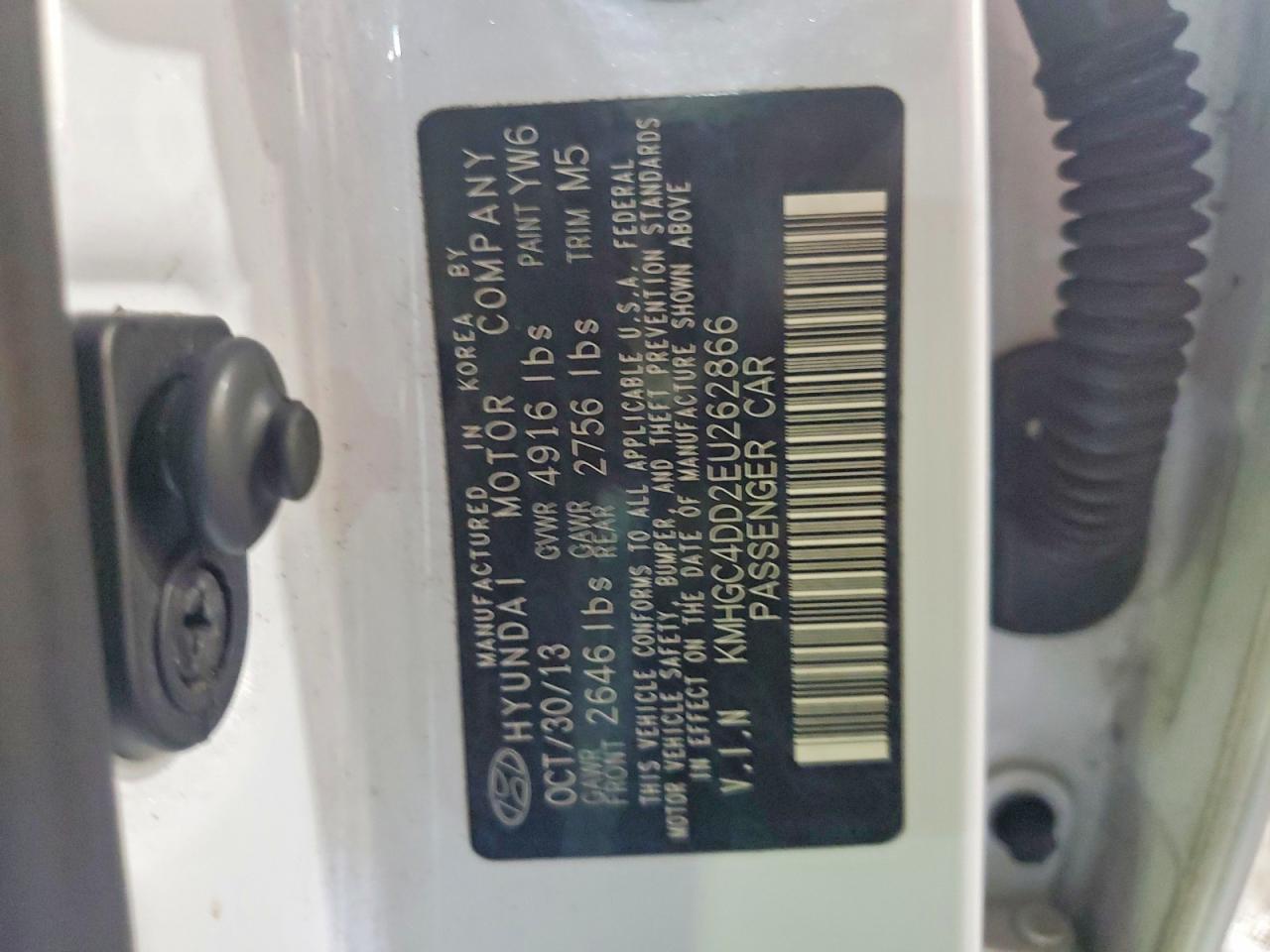 2014 Hyundai Genesis 3.8L - zdjęcie 13