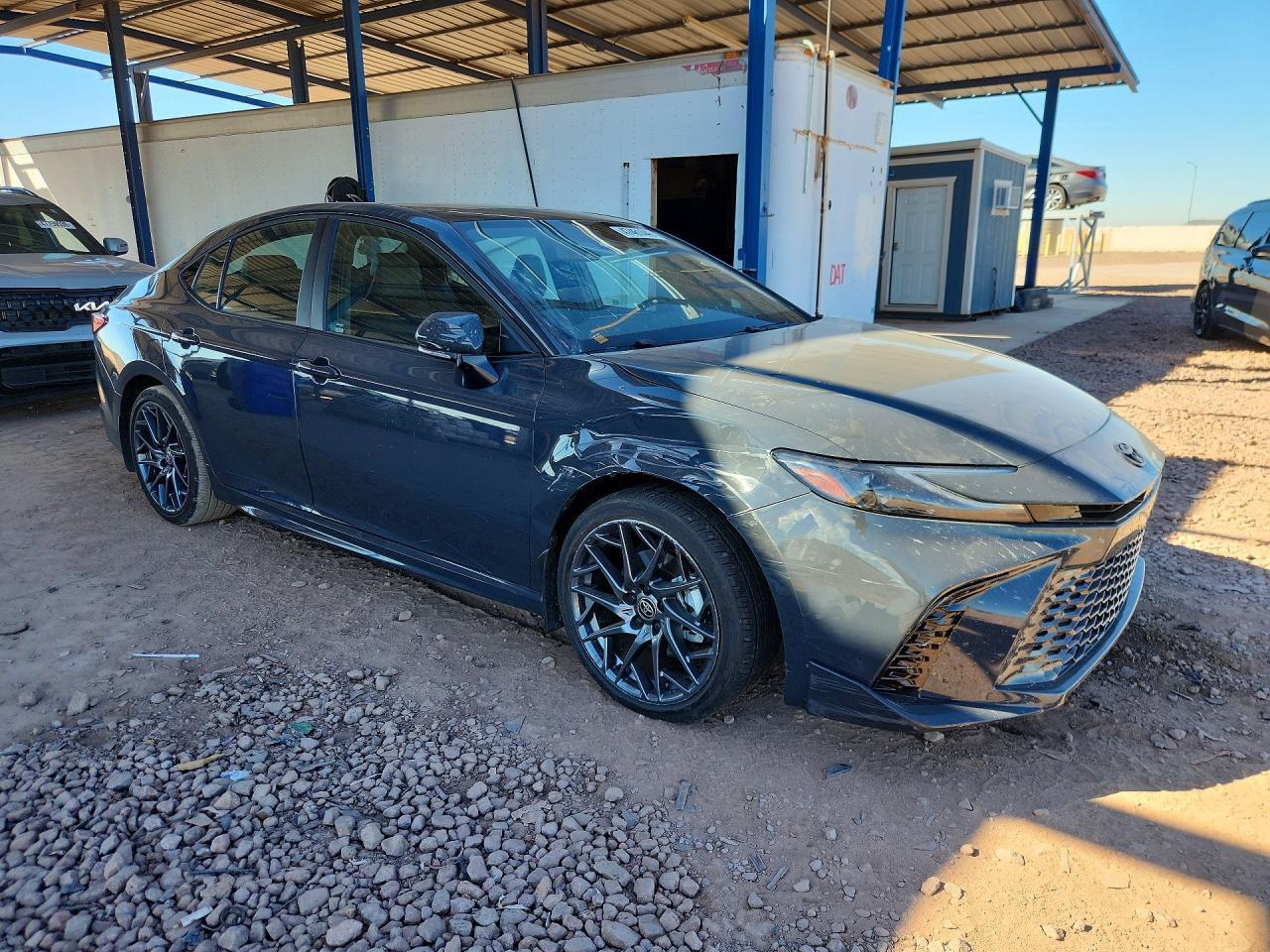 2025 Toyota Camry Xse - zdjęcie 4