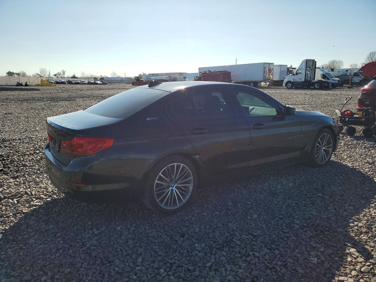 2018 BMW Seria 5 530e - zdjęcie 3