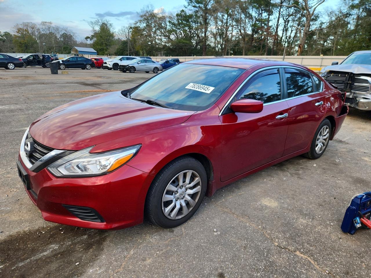 2018 Nissan Altima - zdjęcie główne