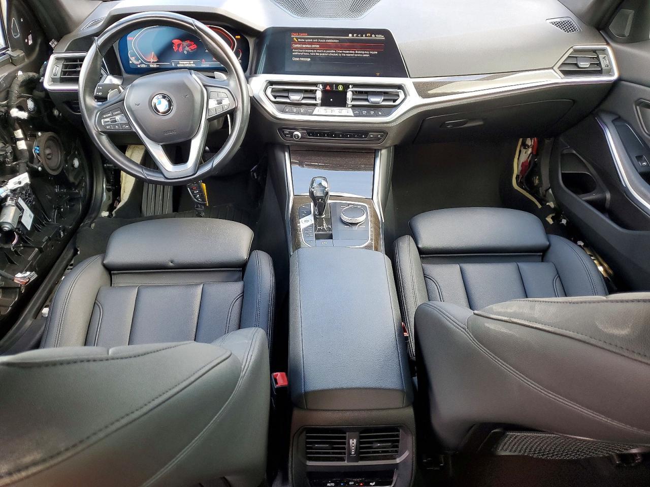 2021 BMW Motorrad 330I - zdjęcie 8