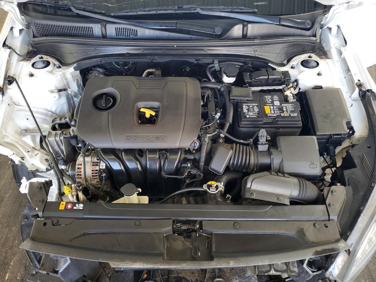 2024 Kia Forte Lxs - zdjęcie 11