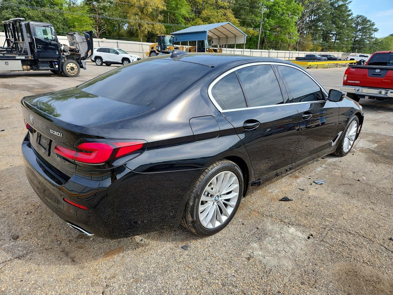 2021 BMW 530 I - zdjęcie 2