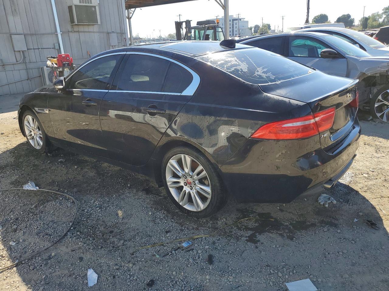 2019 Jaguar Xe Awd 4C 25T - zdjęcie 2