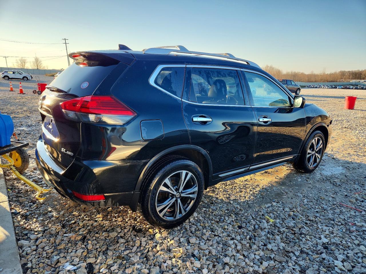 2017 Nissan Rogue Sl - zdjęcie 3