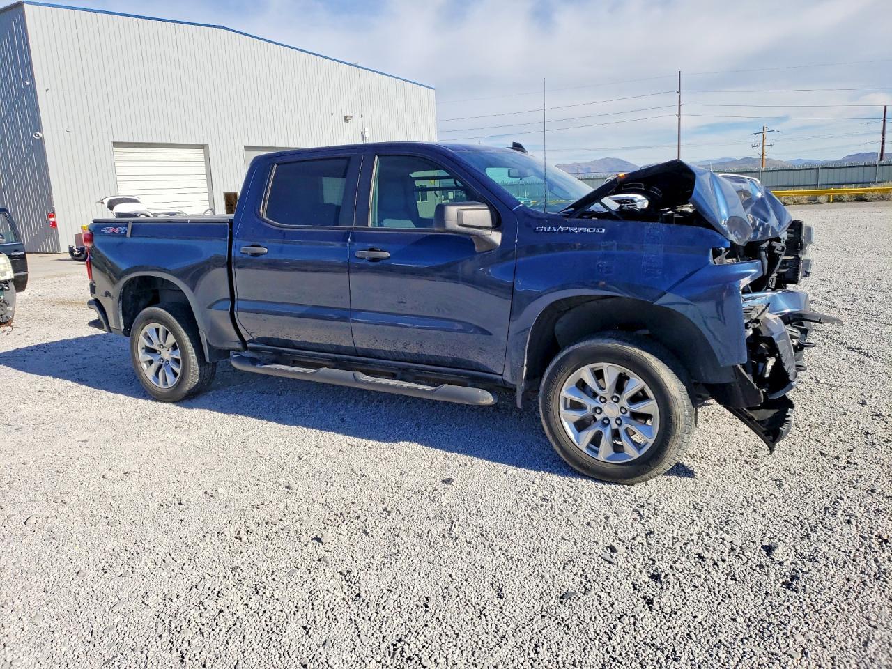 2021 Chevrolet Silverado K1500 Custom - zdjęcie 4