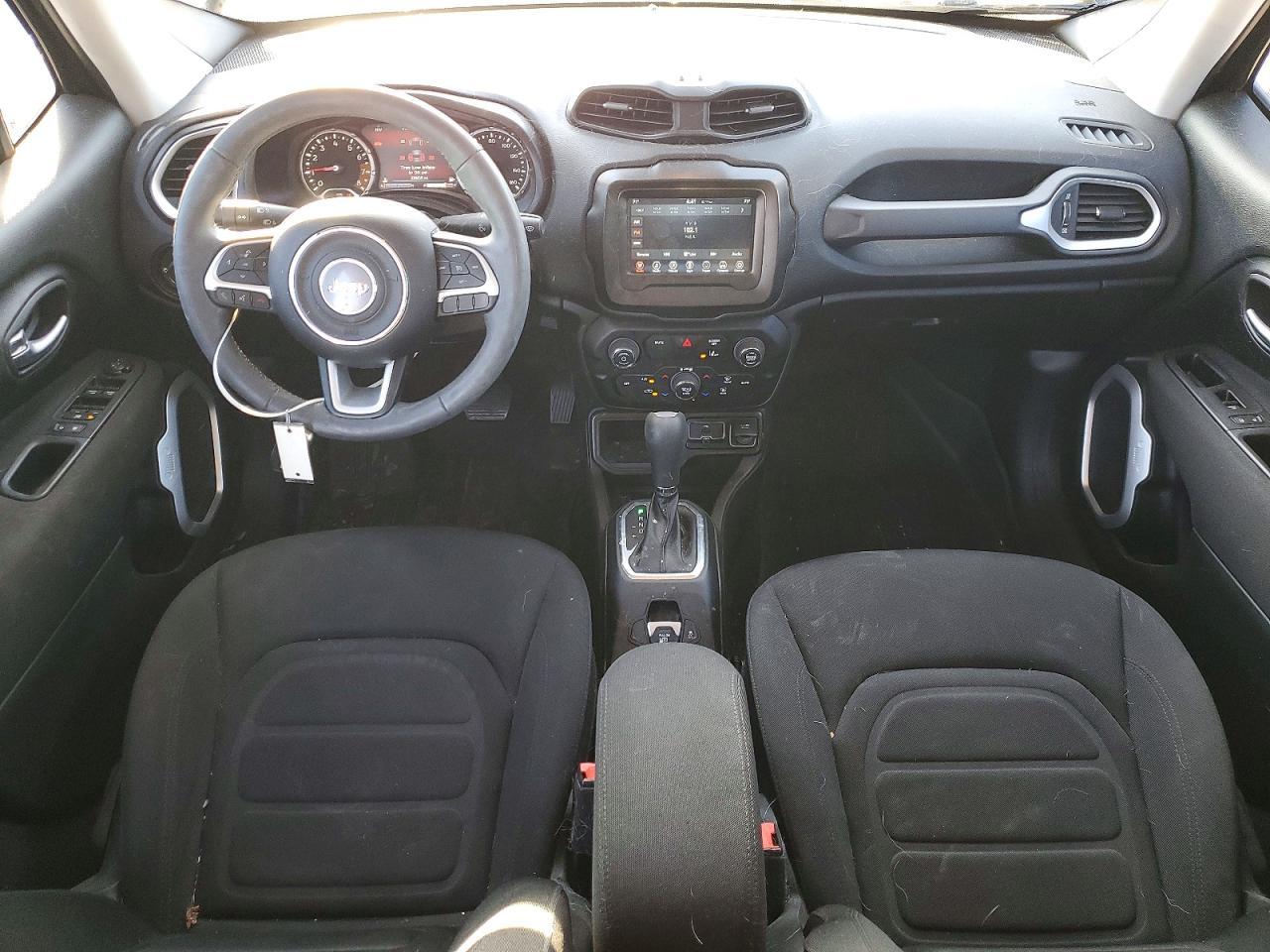 2021 Jeep Renegade Latitude - zdjęcie 8