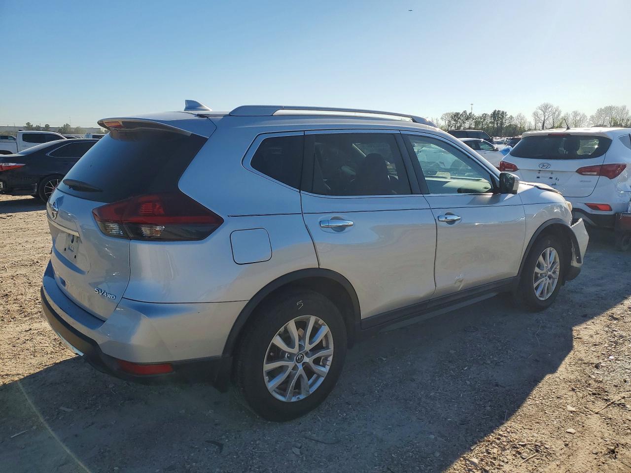 2018 Nissan Rogue Sv - zdjęcie 3