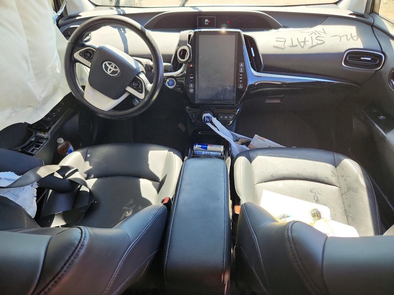 2018 Toyota Prius Prime (Phev) Plus - zdjęcie 8