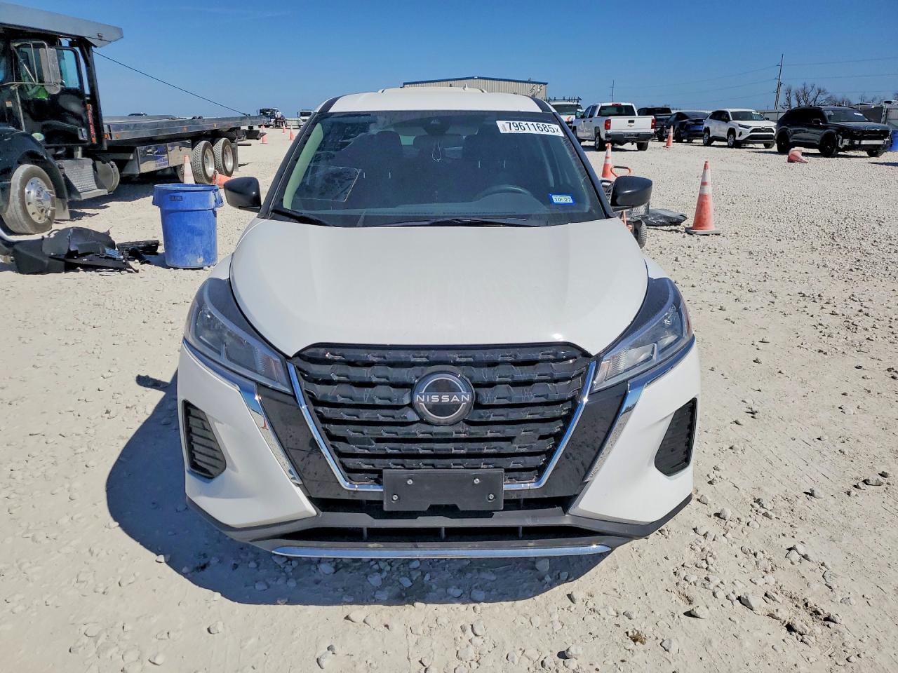 2025 Nissan Kicks Play S - zdjęcie 5