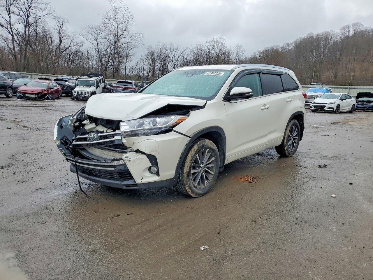 2018 Toyota Highlander Xle - zdjęcie główne