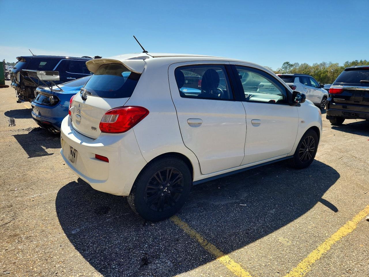 2020 Mitsubishi Mirage Le - zdjęcie 3