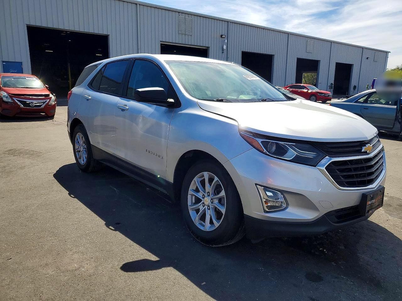 2020 Chevrolet Equinox Ls - zdjęcie 4