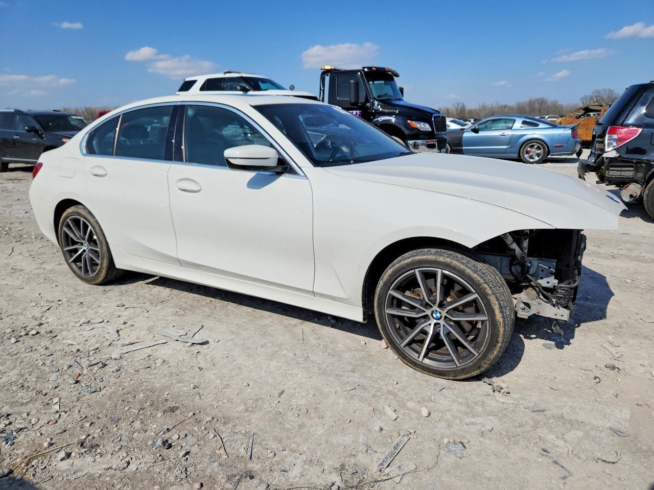 2021 BMW 330Xe - zdjęcie 4