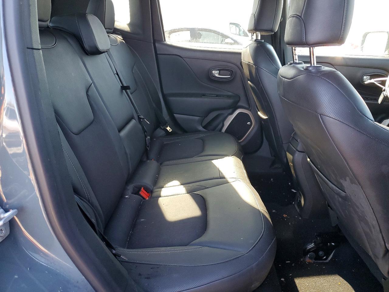 2017 Jeep Renegade Trailhawk - zdjęcie 11