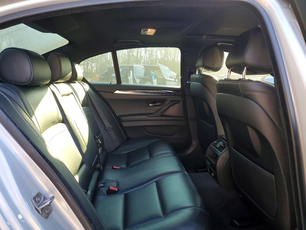 2016 BMW 535 I - zdjęcie 10