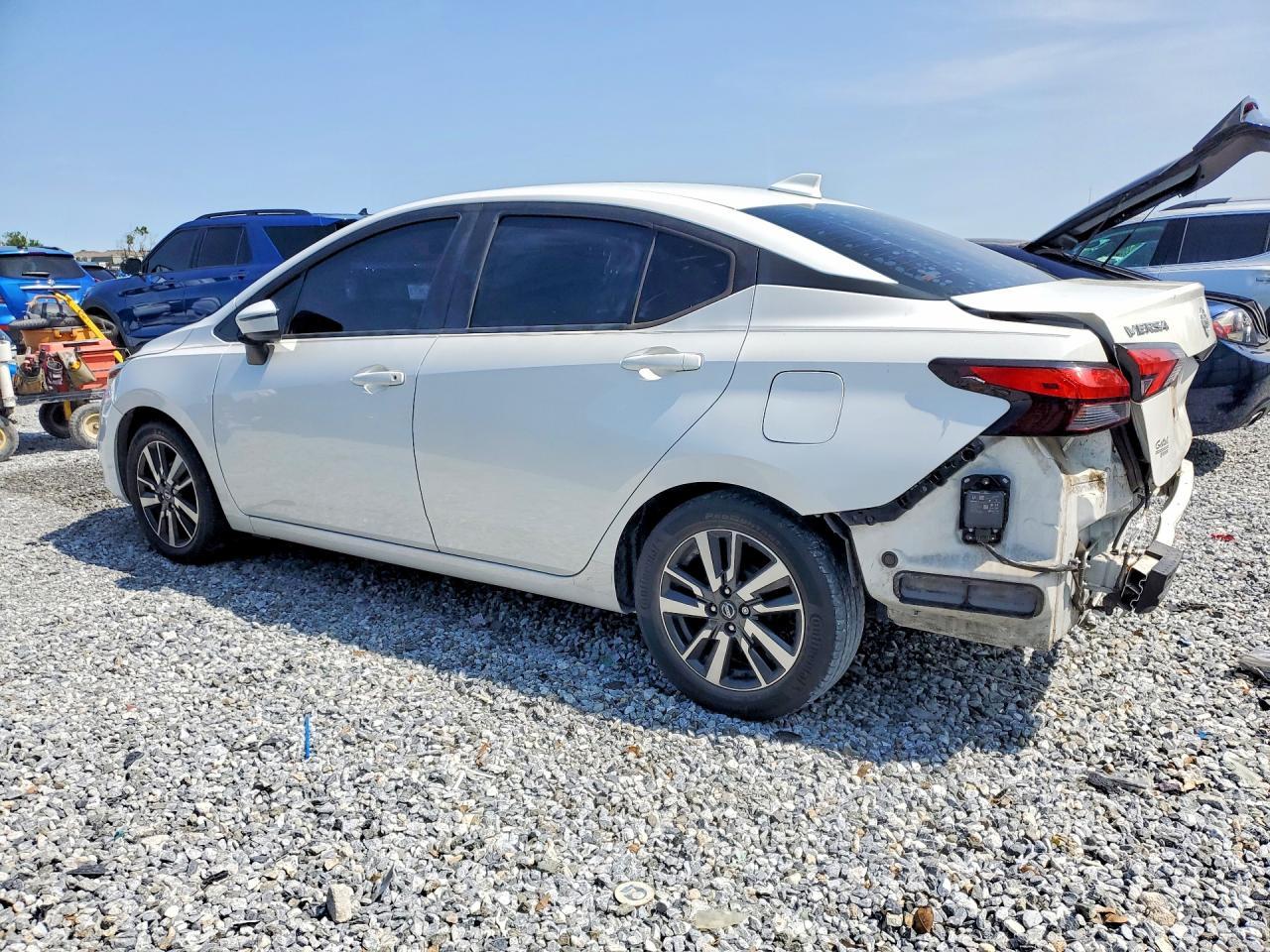 2020 Nissan Versa Sv - zdjęcie 2