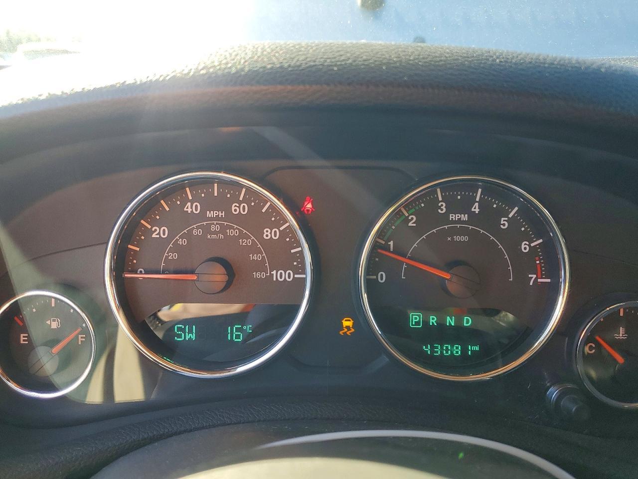2017 Jeep Wrangler Sport - zdjęcie 9