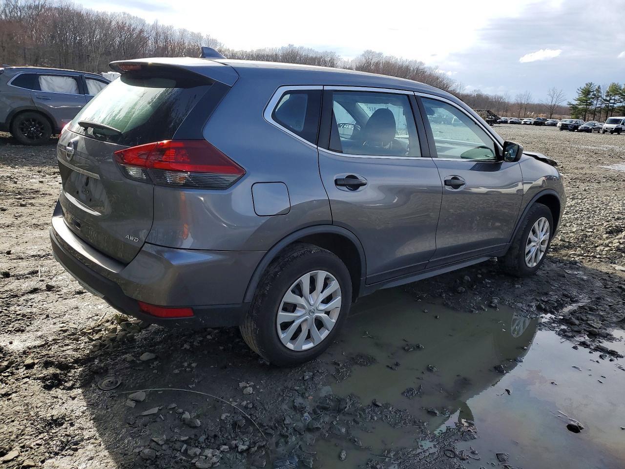 2020 Nissan Rogue S - zdjęcie 3