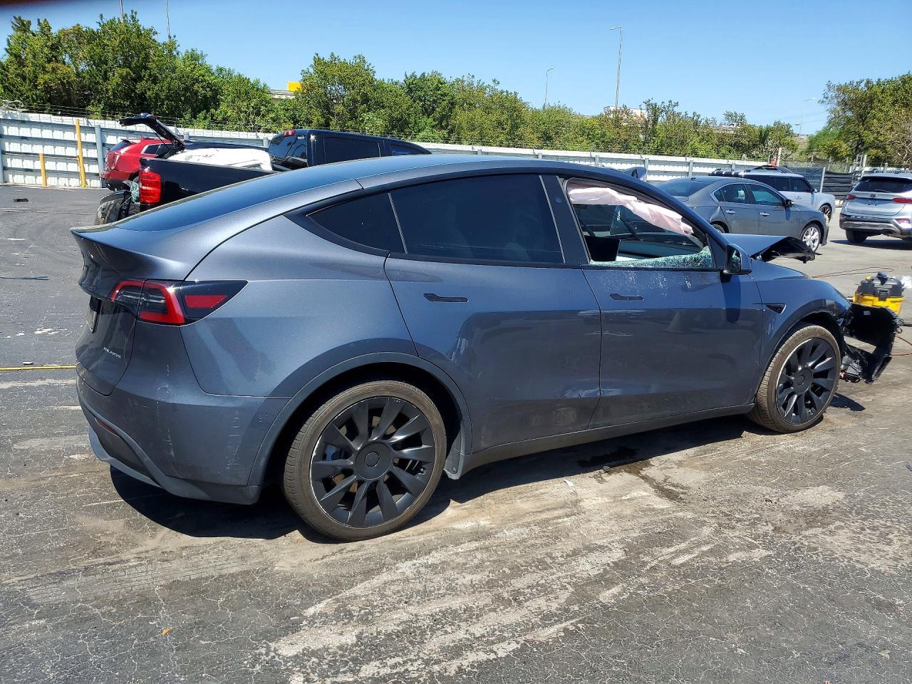 2023 Tesla Model Y - zdjęcie 3