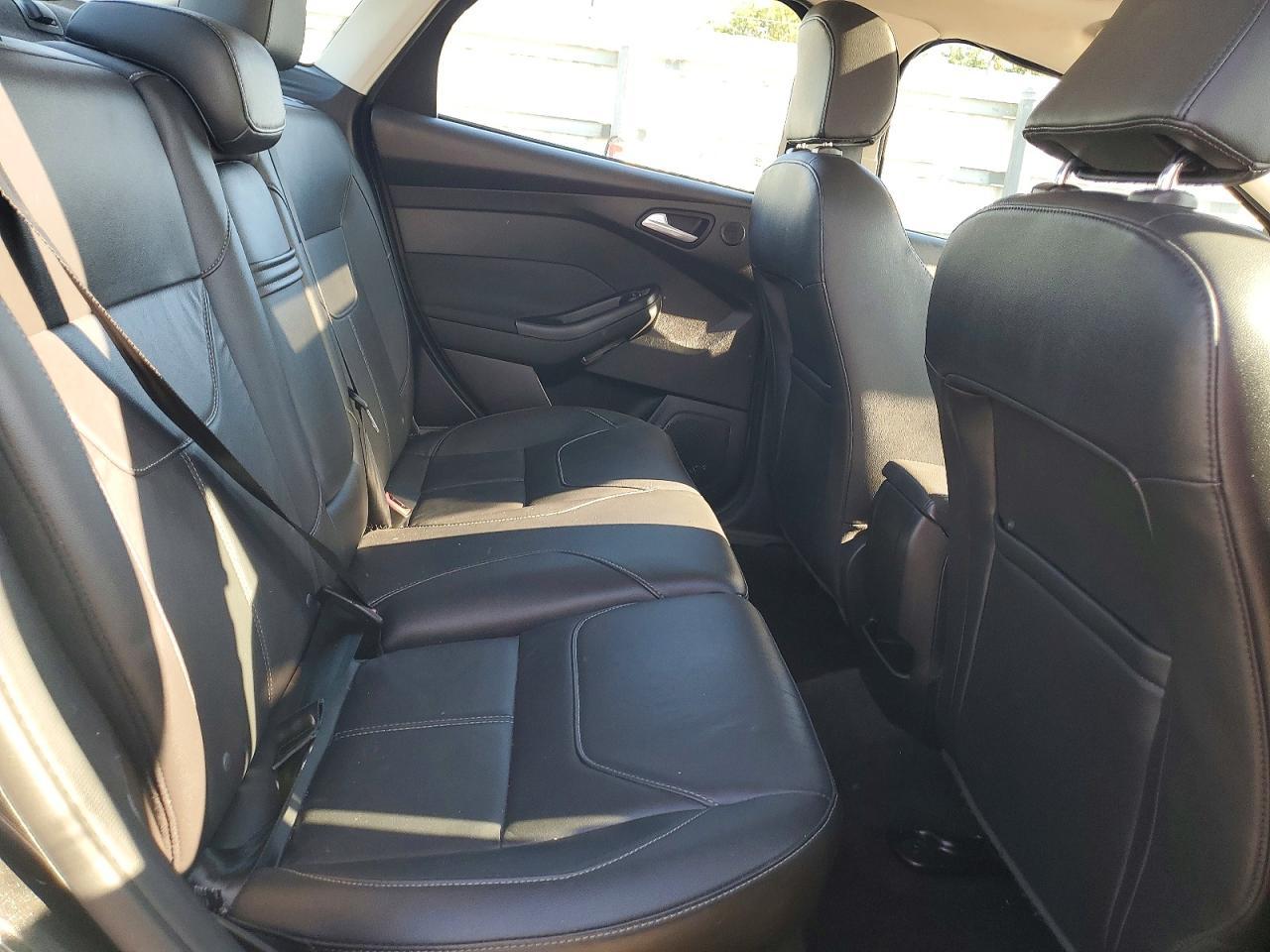 2016 Ford Focus Titanium - zdjęcie 10