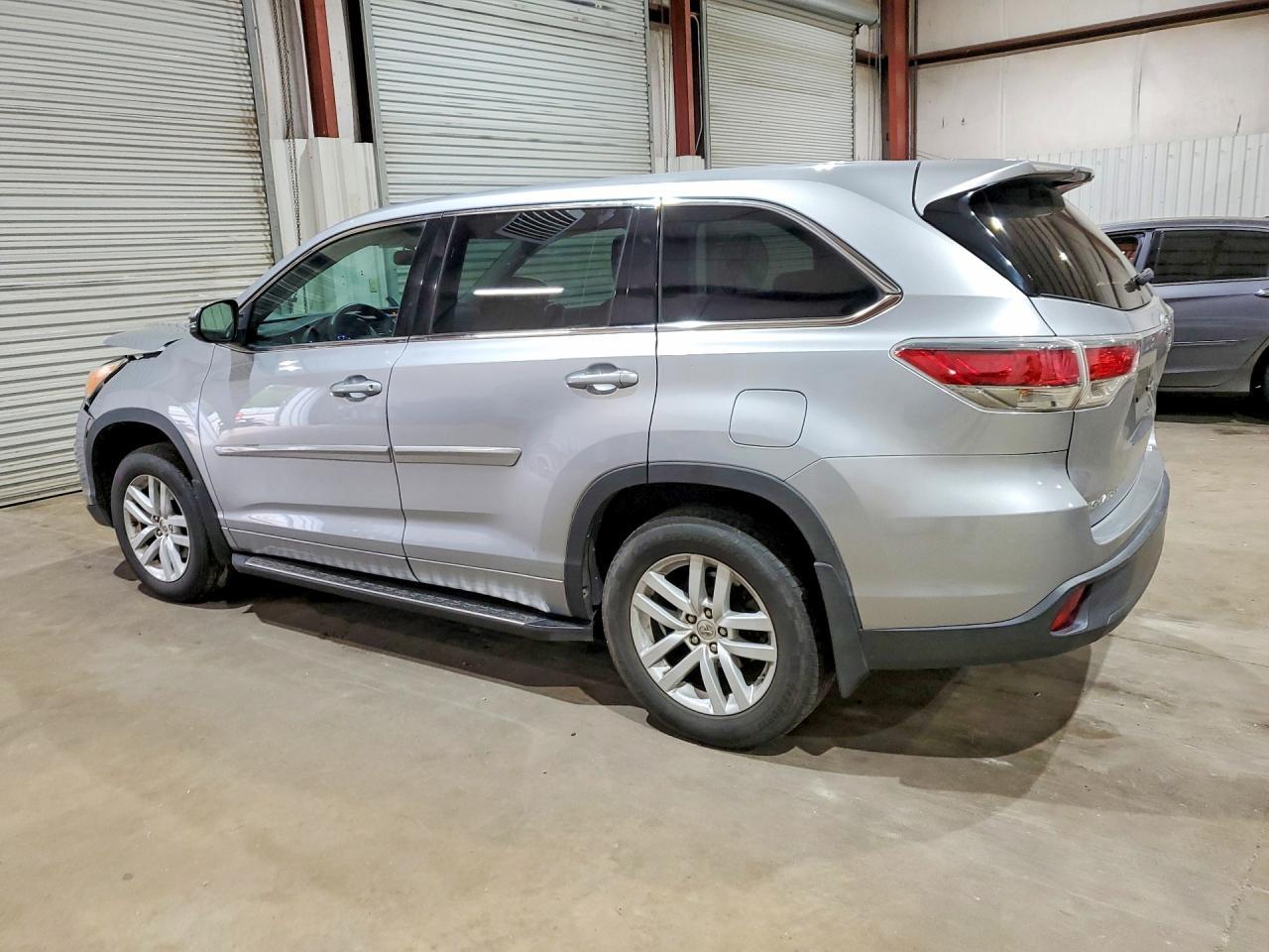 2014 Toyota Highlander Le - zdjęcie 2