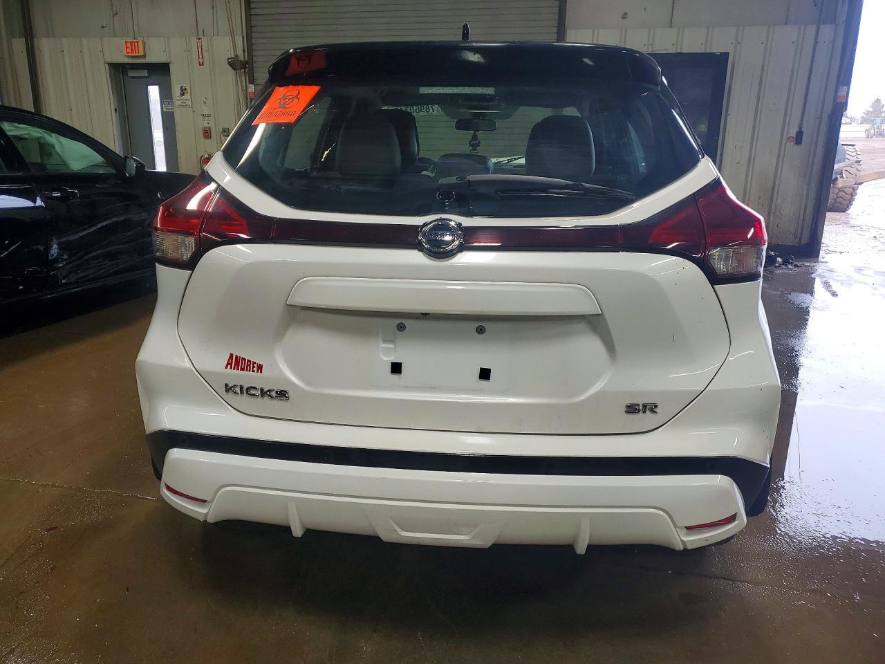 2021 Nissan Kicks Sr - zdjęcie 6