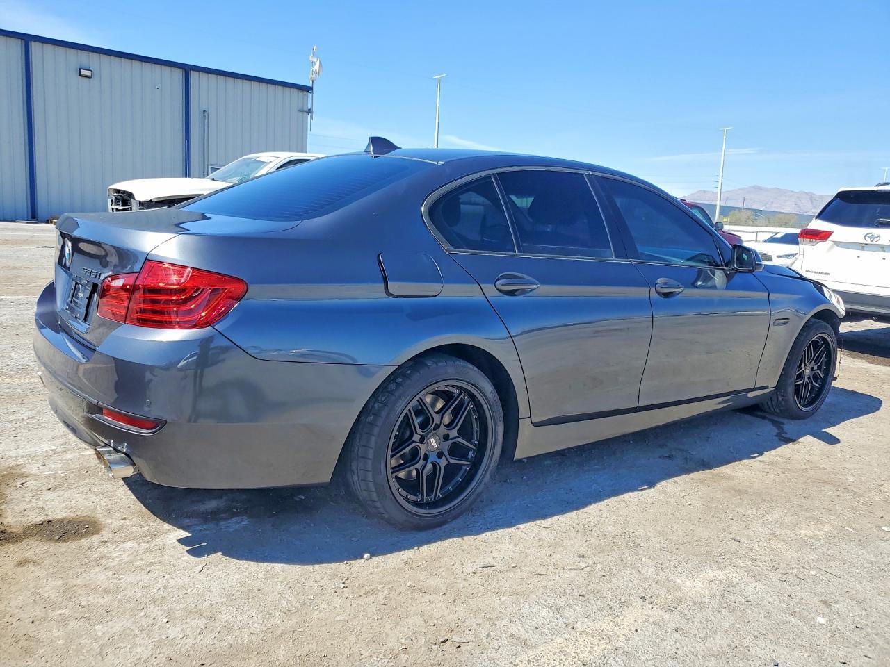 2016 BMW 535 I - zdjęcie 3