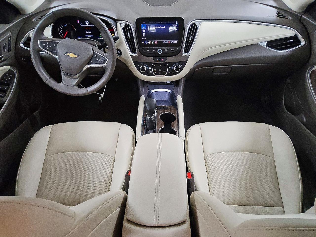 2024 Chevrolet Malibu Premier - zdjęcie 8