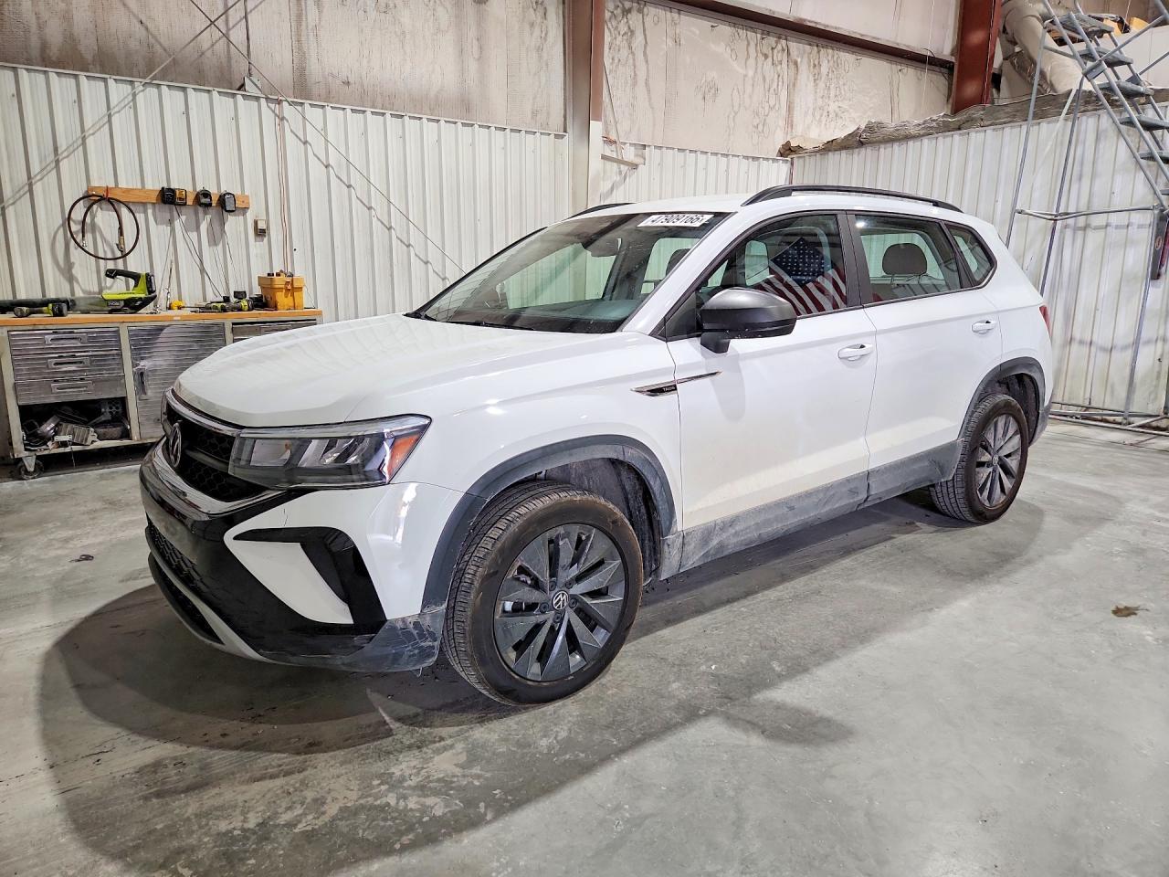 2022 Volkswagen Taos S - zdjęcie główne