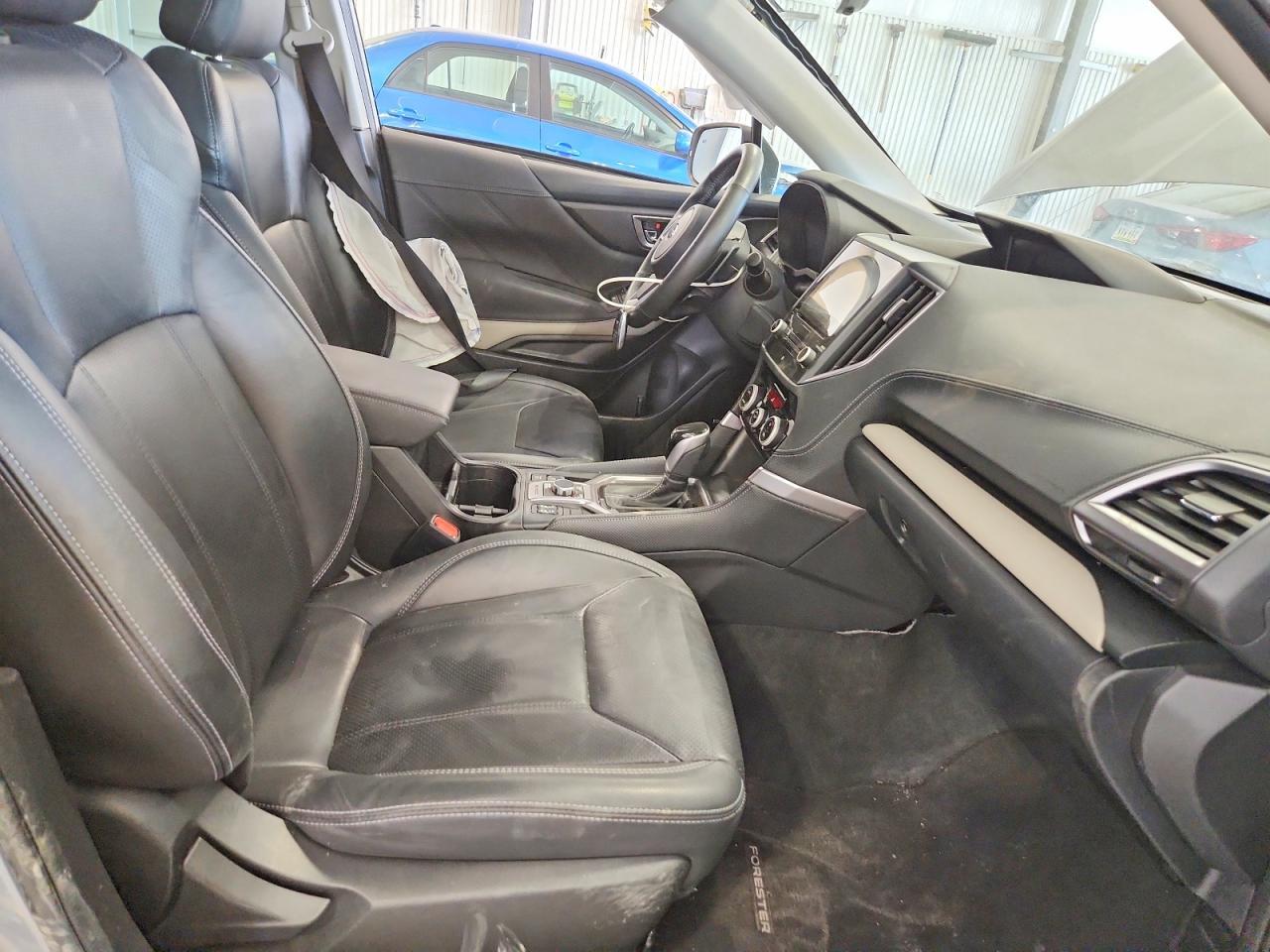 2022 Subaru Forester Limited - zdjęcie 7