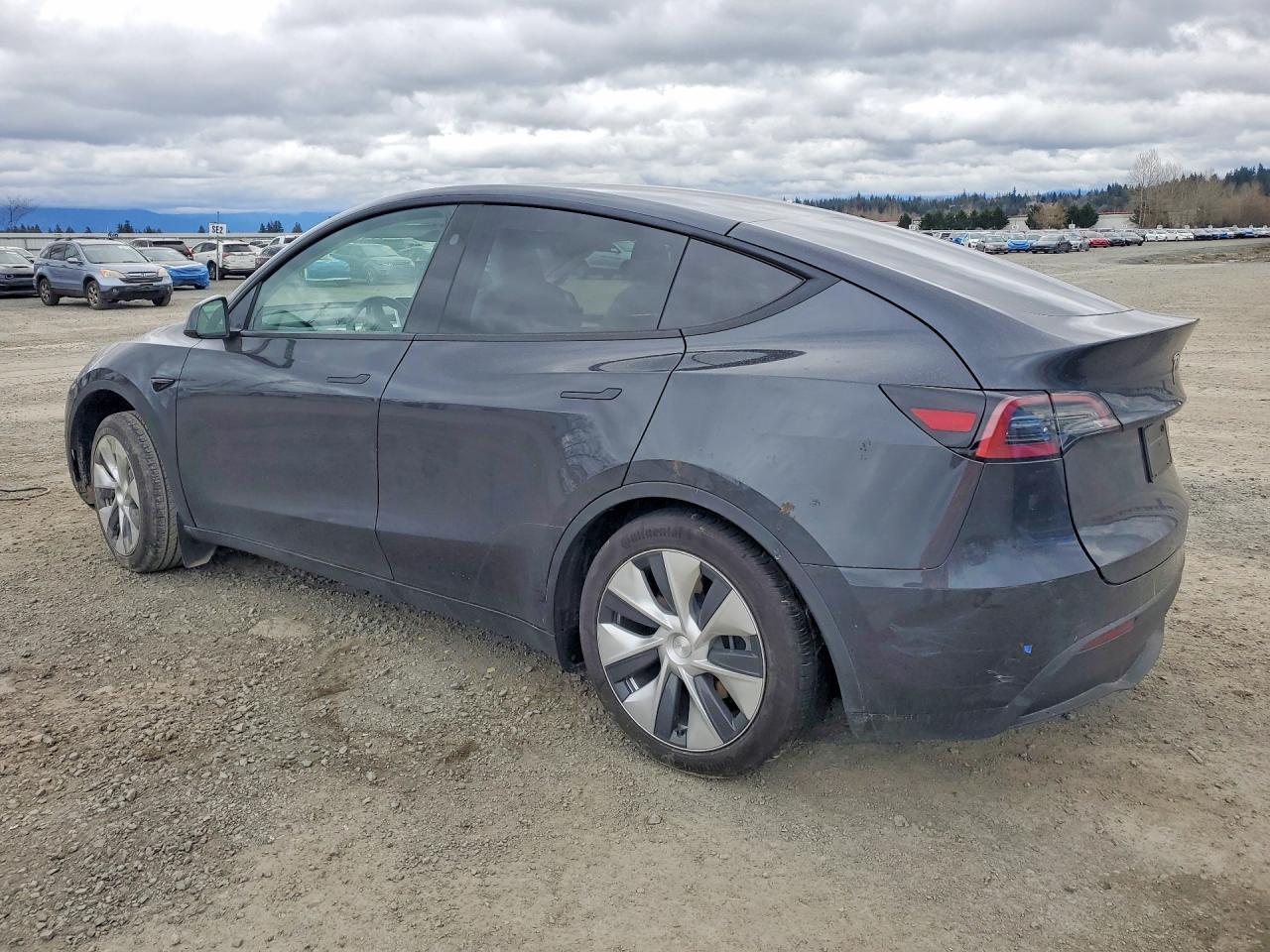2024 Tesla Model Y - zdjęcie 2
