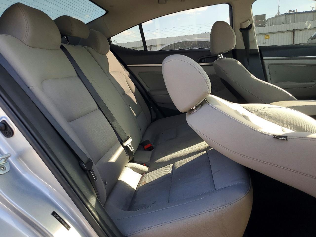 2017 Hyundai Elantra Se - zdjęcie 10