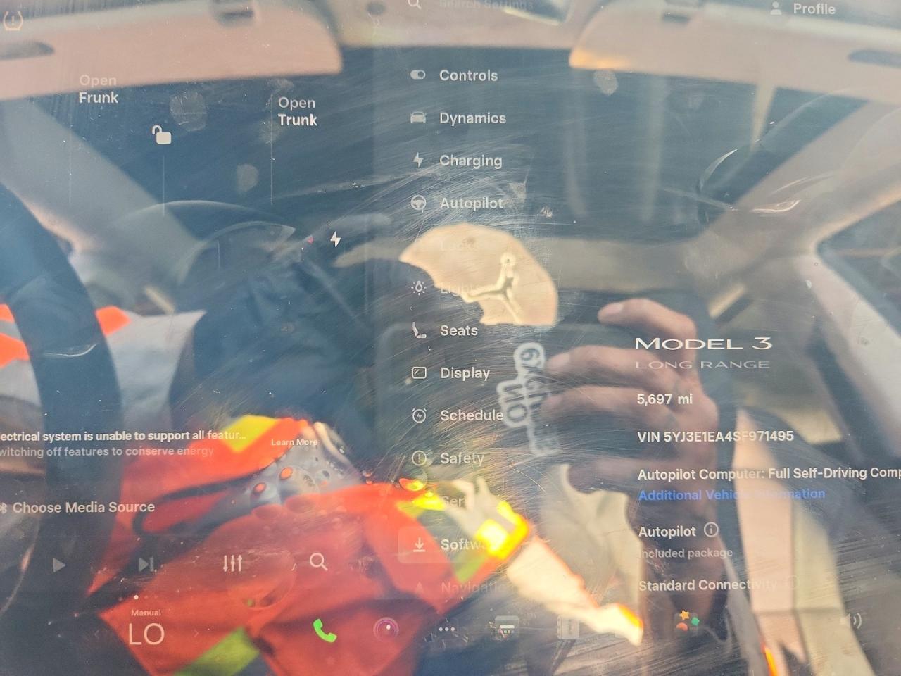 2025 Tesla Model 3 - zdjęcie 9