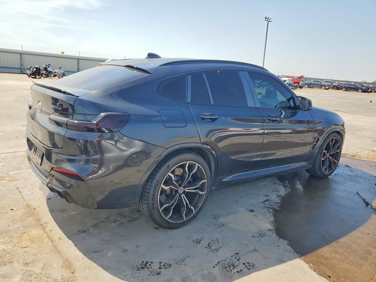 2021 BMW X4 M Competition - zdjęcie 3