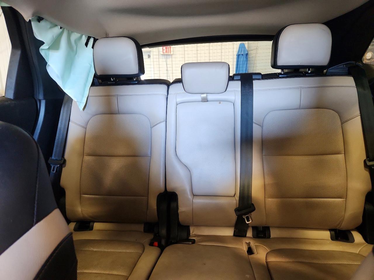 2020 Ford Escape Titanium - zdjęcie 10