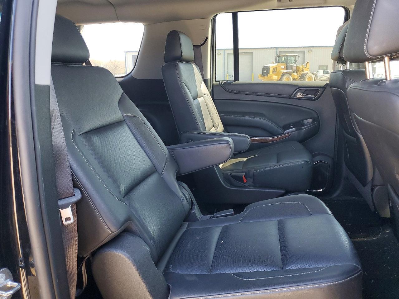 2016 Chevrolet Suburban K1500 Ltz - zdjęcie 11