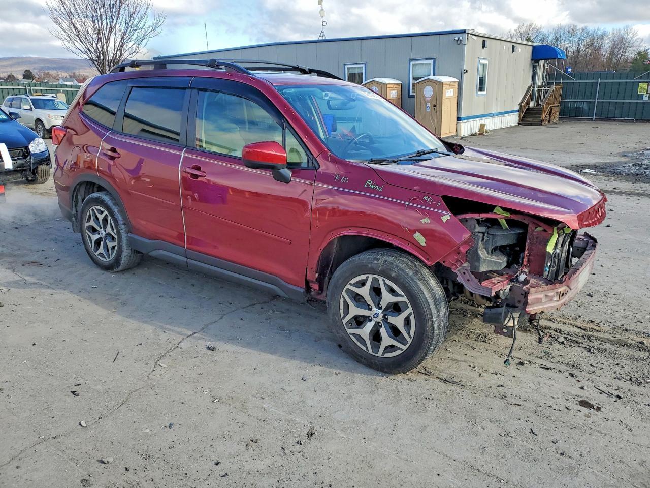 2021 Subaru Forester Premium - zdjęcie 4