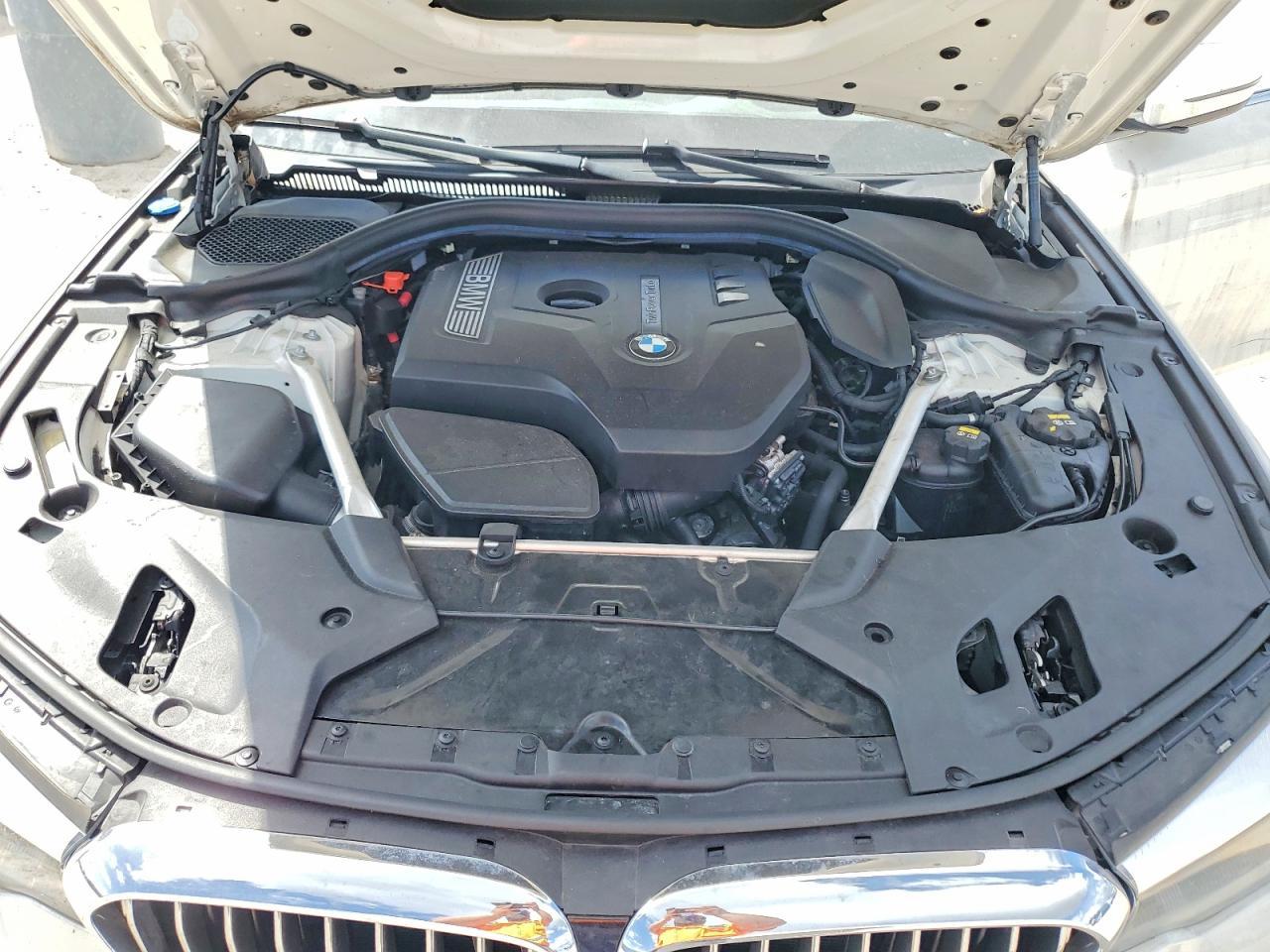2018 BMW 530 I - zdjęcie 11