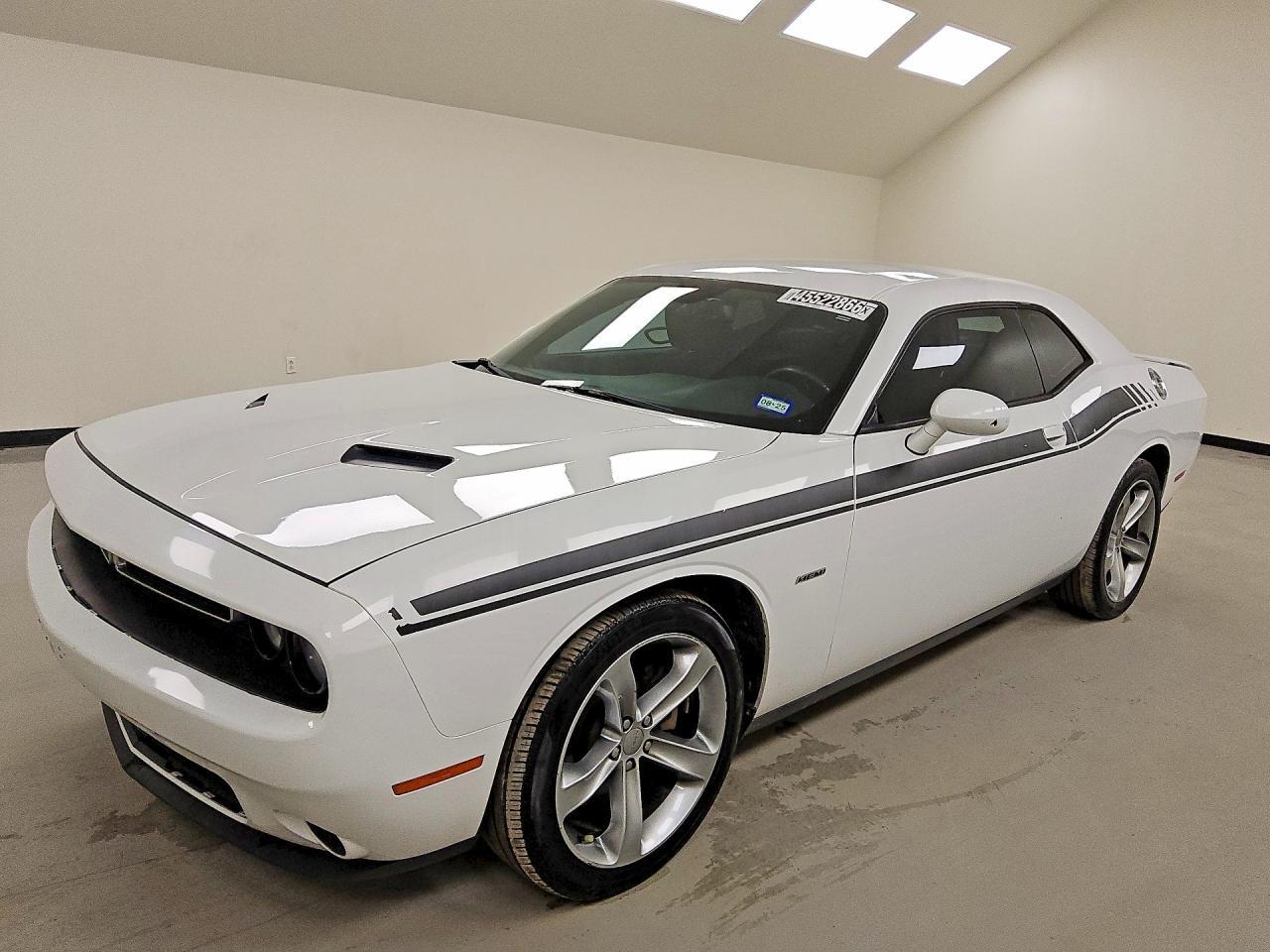 2015 Dodge Challenger Sxt - zdjęcie główne