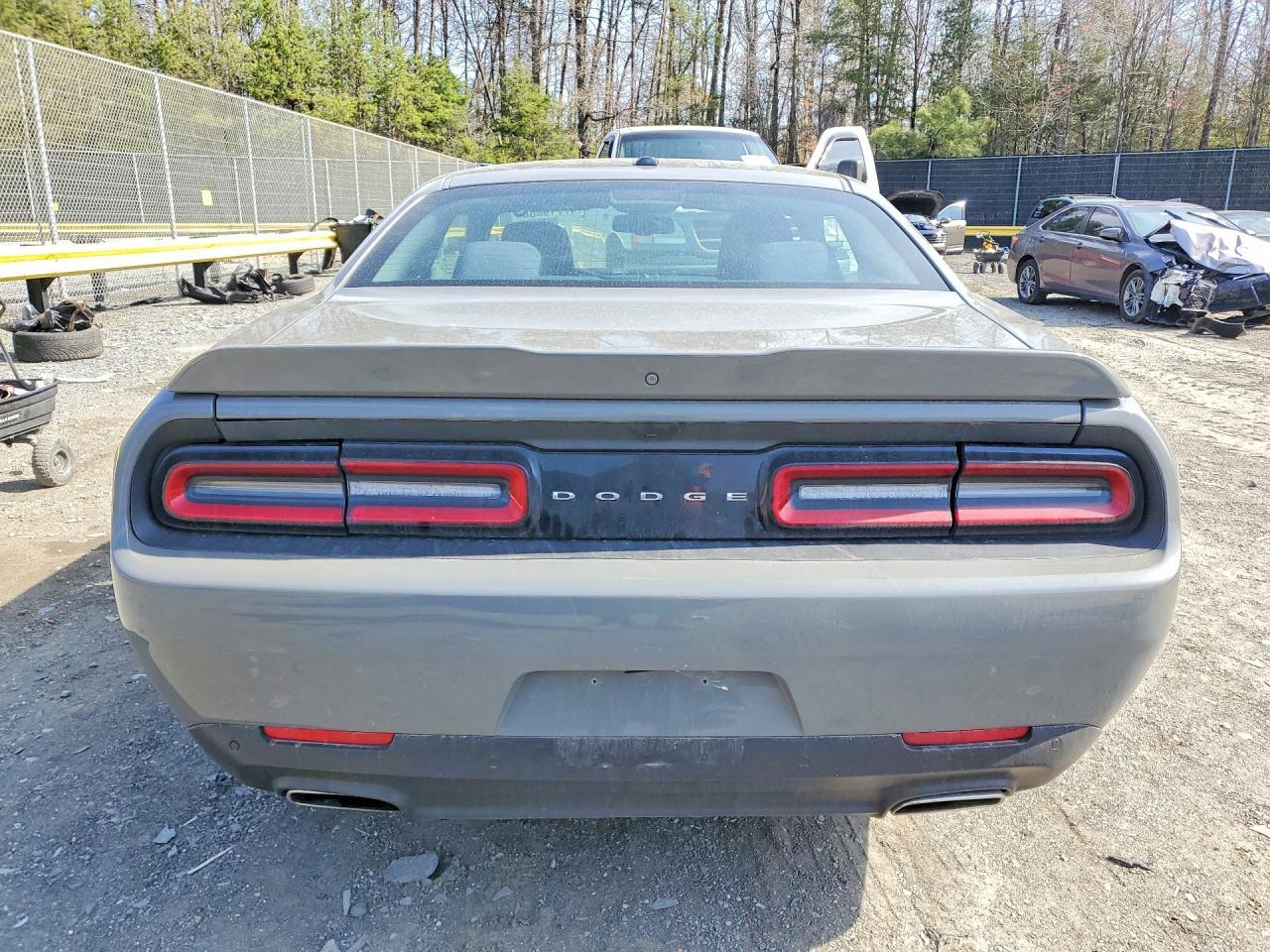 2018 Dodge Challenger Sxt - zdjęcie 6